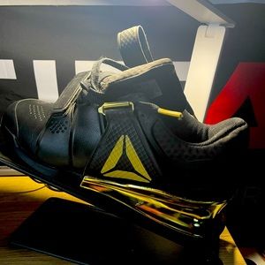 Reebok legacy lifters size 9 Mens.